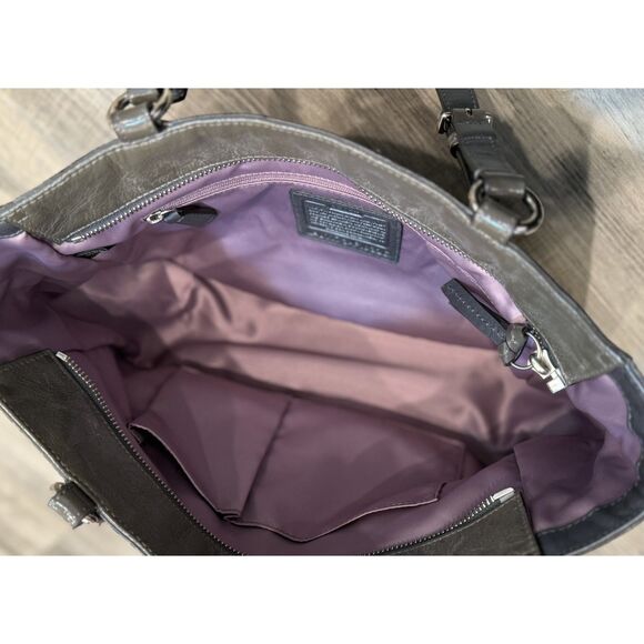 Coach Gallery Stitched Patent East West Bag in Gray - Picture 6 of 10